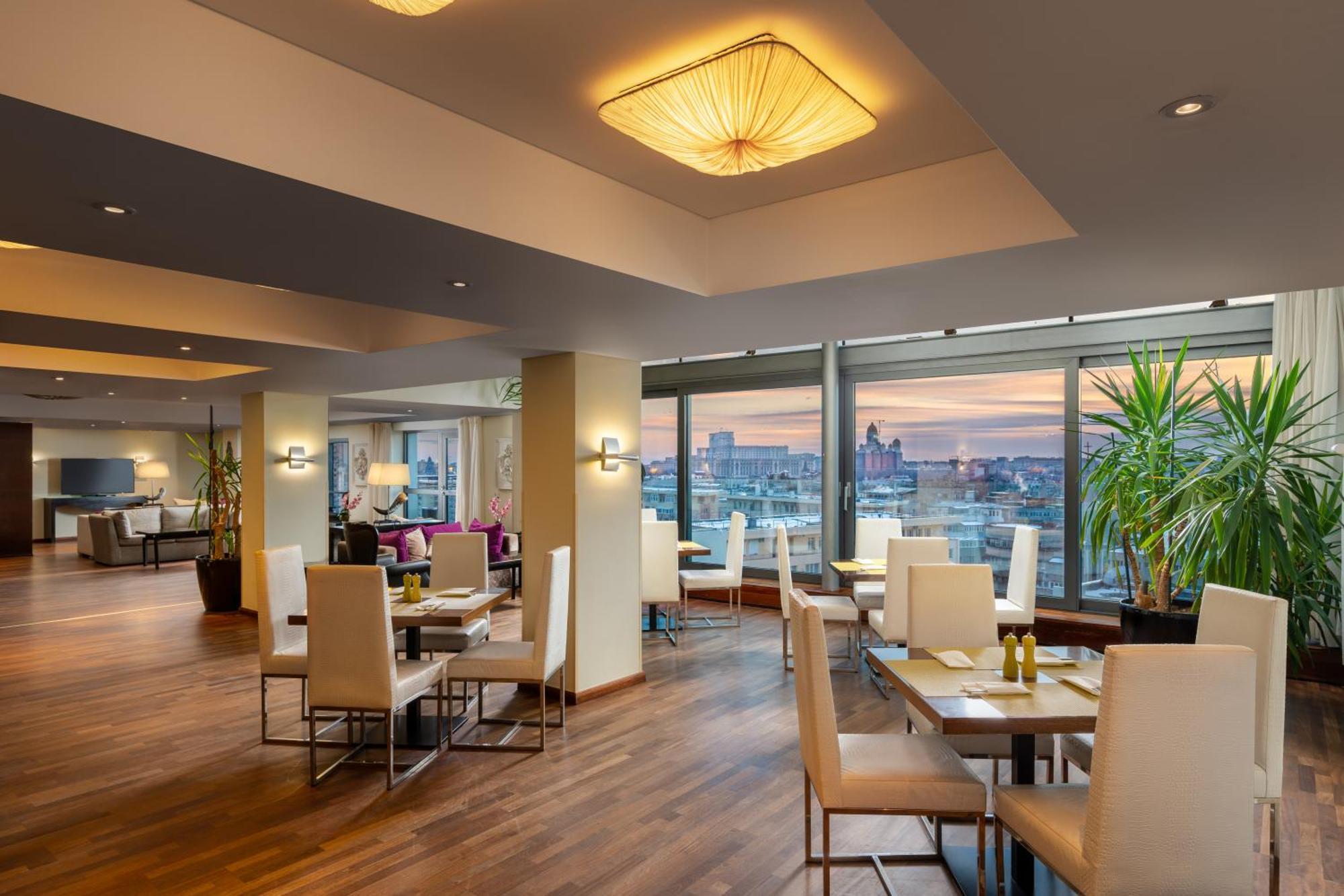 Radisson Blu Hotel Bucharest Exterior photo The Club at Newark Airport